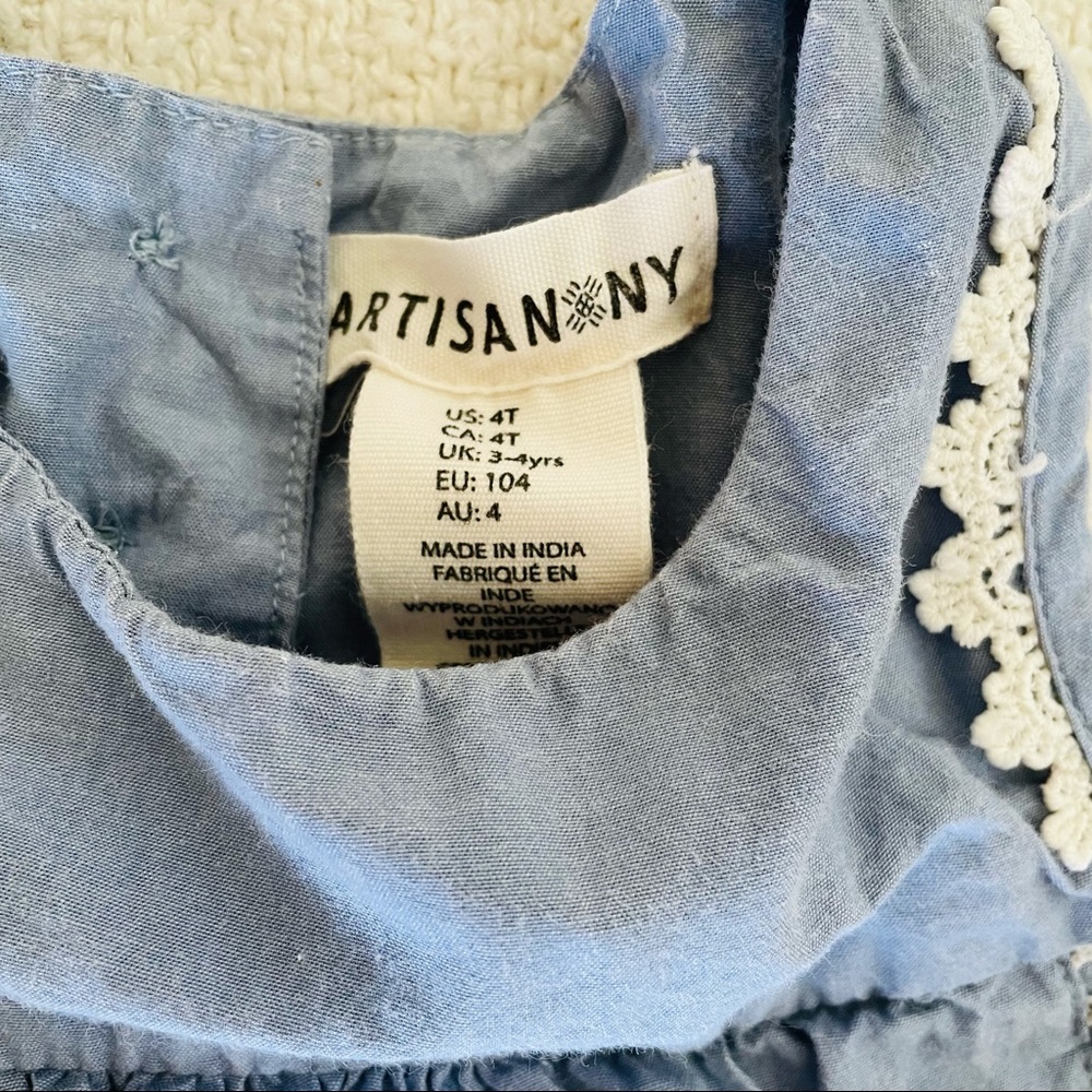 CHAMBRAY & LACE - Picture 5 of 6